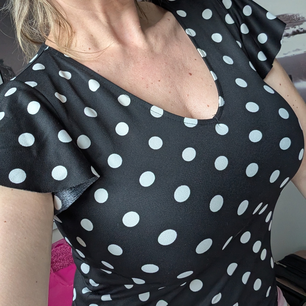 SHEIN Black & White Polka Dot V-Neck Flutter Sleeve Top